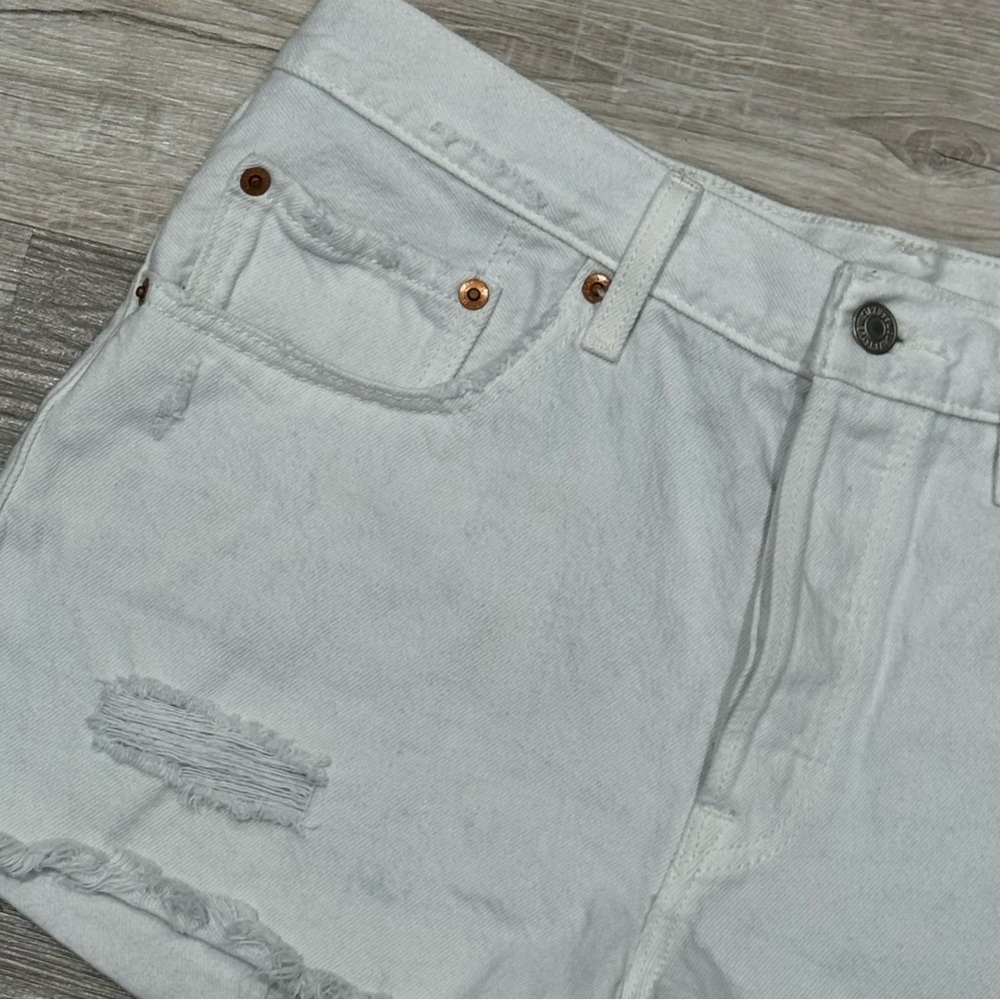 Levi’s 501 White Denim Shorts – Size 30 - Picture 2 of 11